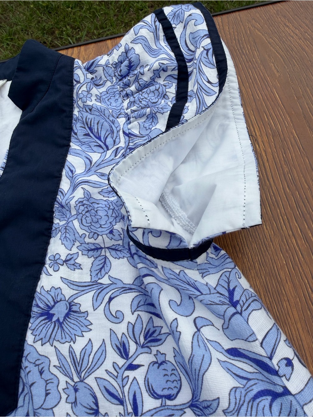 Entro Blue Floral Midi Dress Small Side Slit Flutter Sleeve Detail - Picture 10 of 11